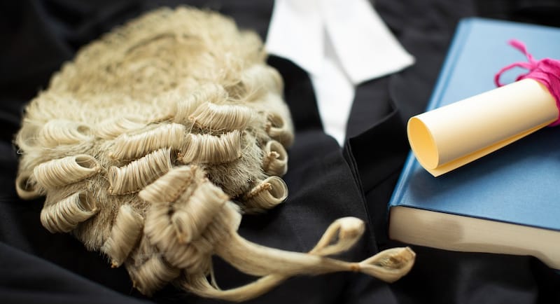 Barrister gender pay gap begins immediately after pupillage, report finds